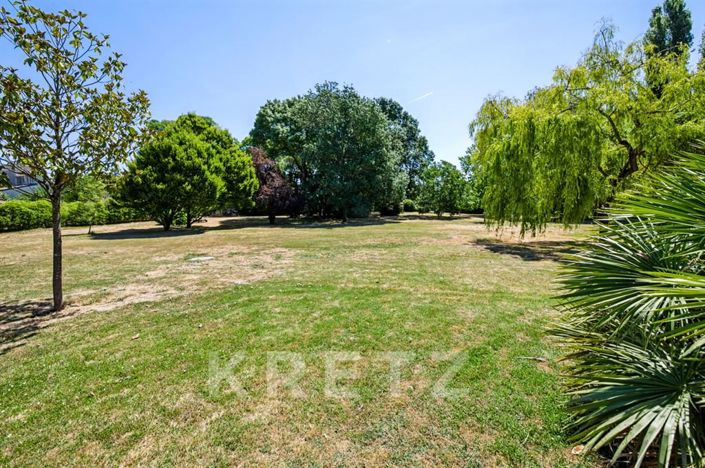 Image No.22-6 Bed House for sale