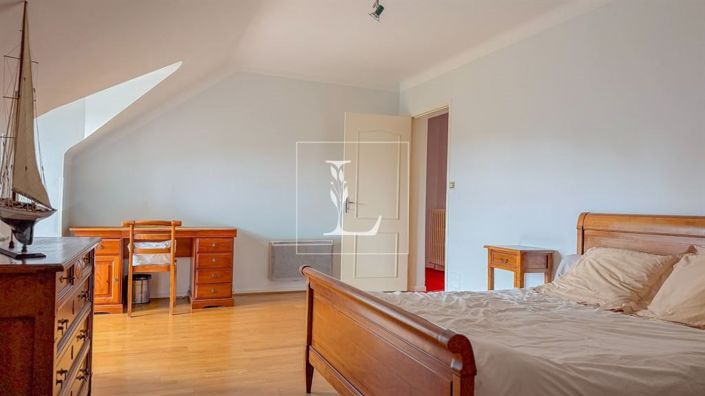 Image No.14-5 Bed House for sale