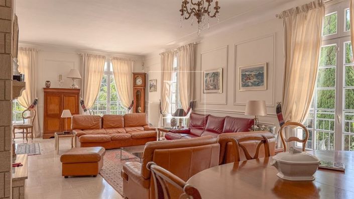Image No.6-5 Bed House for sale