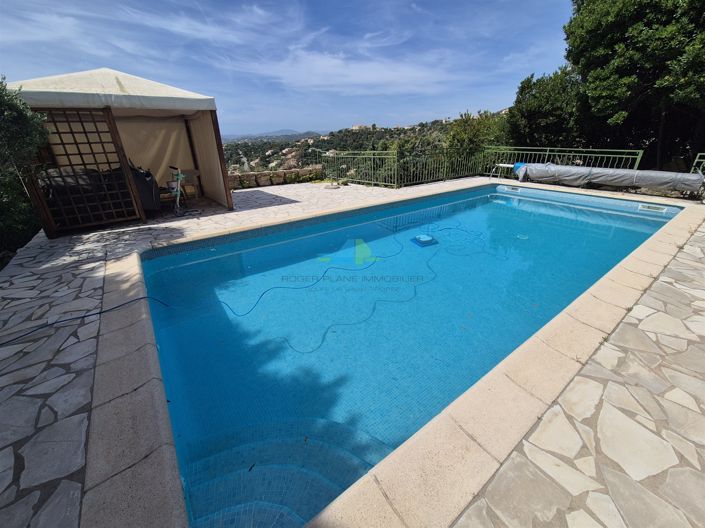 Image No.2-5 Bed House for sale