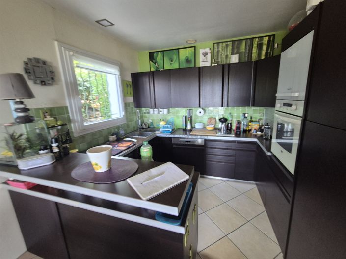 Image No.5-5 Bed House for sale