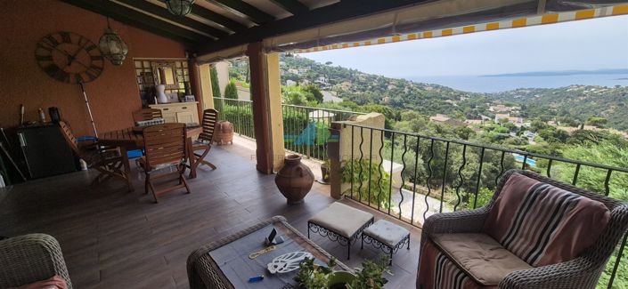 Image No.7-5 Bed House for sale