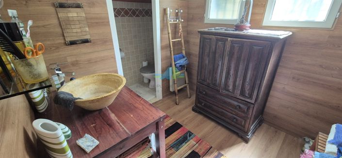 Image No.9-5 Bed House for sale