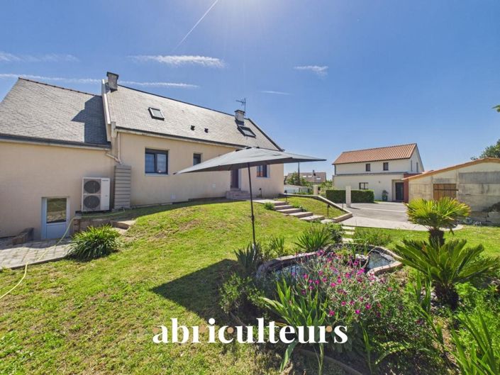 Image No.16-6 Bed House for sale
