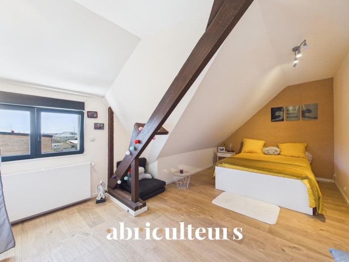 Image No.7-6 Bed House for sale