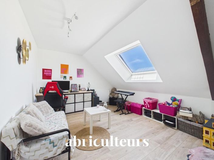 Image No.9-6 Bed House for sale
