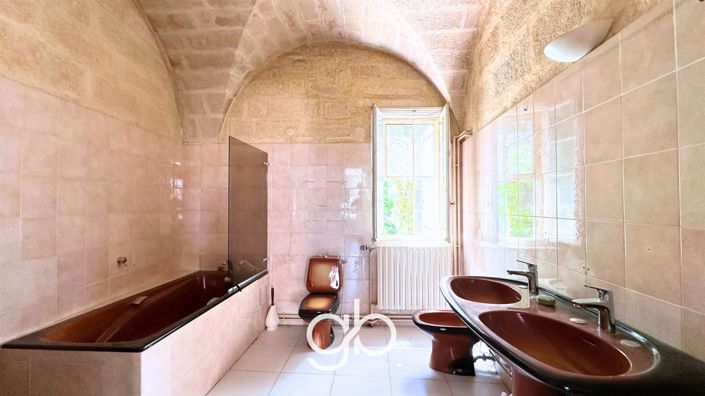 Image No.16-6 Bed House for sale