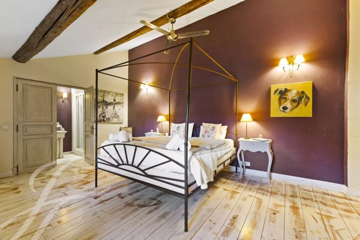 Image No.8-6 Bed House for sale