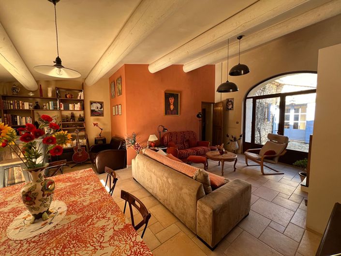 Image No.9-12 Bed House for sale