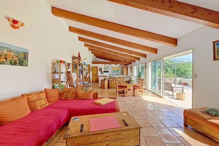 Image No.10-4 Bed House for sale