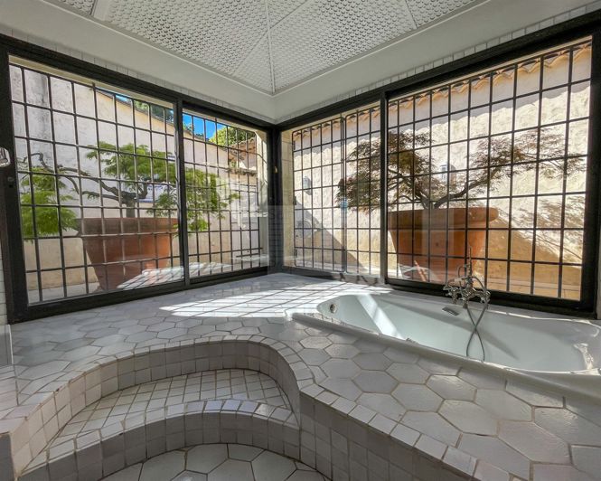 Image No.15-5 Bed House for sale