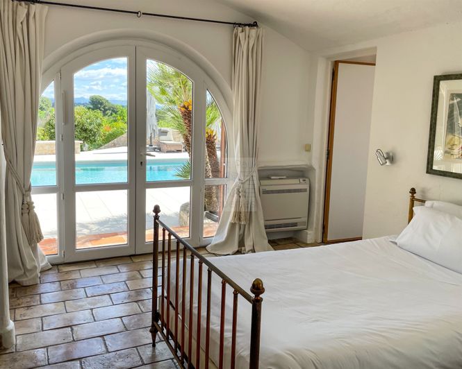 Image No.18-5 Bed House for sale