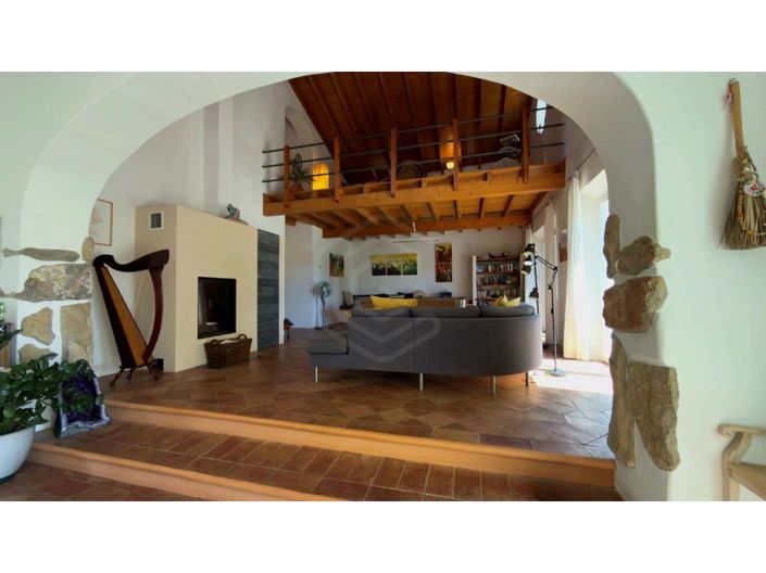 Image No.2-5 Bed House for sale
