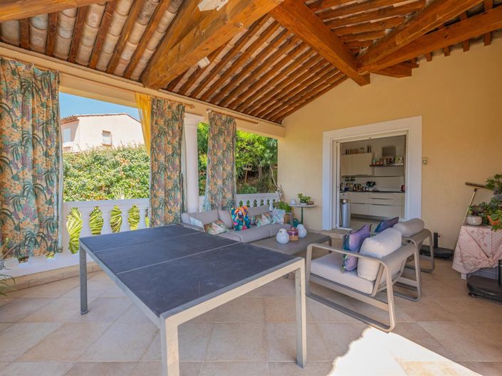 Image No.9-5 Bed House for sale