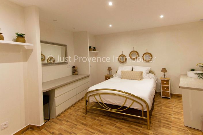 Image No.13-4 Bed House for sale