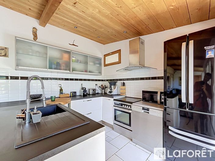 Image No.6-3 Bed House for sale
