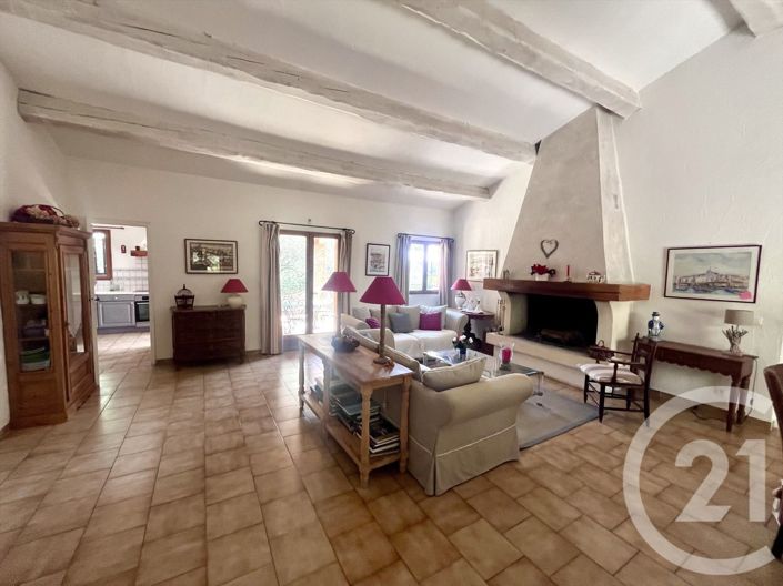 Image No.8-5 Bed House for sale