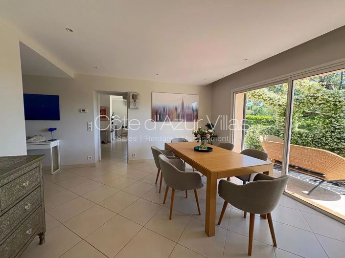 Image No.6-4 Bed House for sale