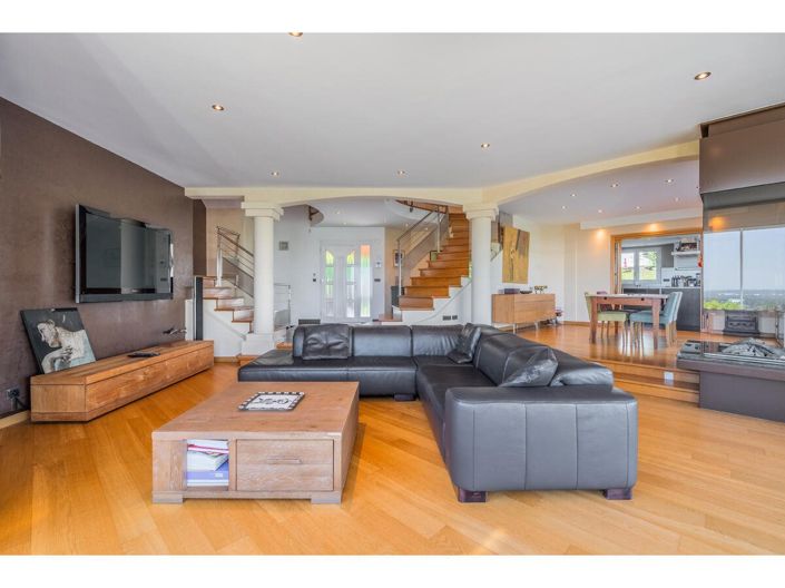 Image No.10-3 Bed House for sale