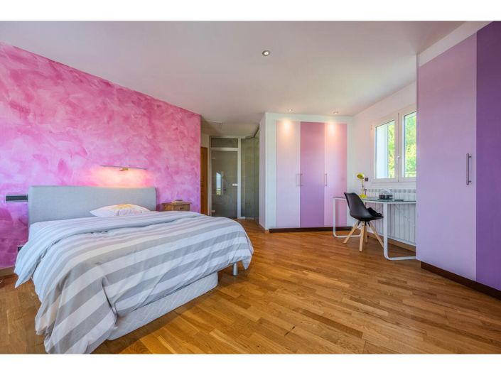 Image No.17-3 Bed House for sale