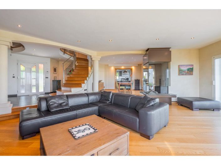 Image No.9-3 Bed House for sale