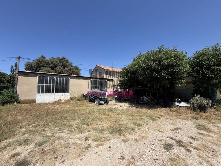 Image No.3-4 Bed House for sale
