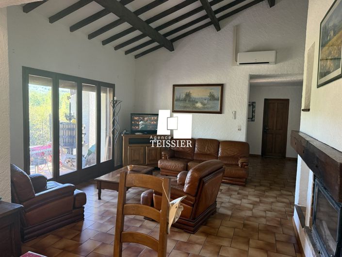 Image No.6-3 Bed House for sale