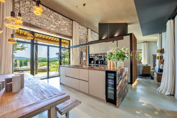 Image No.10-6 Bed House for sale