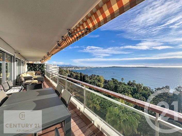 Image No.19-3 Bed Apartment for sale