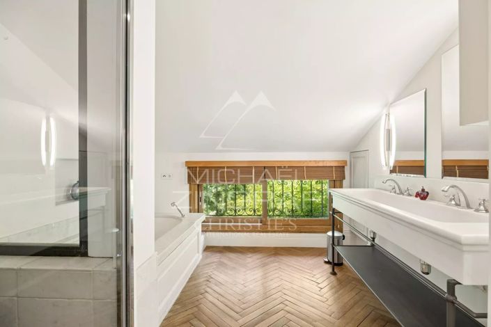 Image No.13-4 Bed House for sale