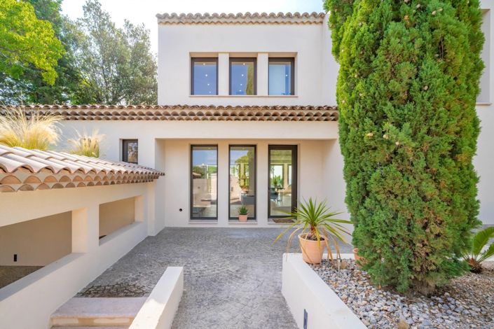 Image No.7-3 Bed House for sale