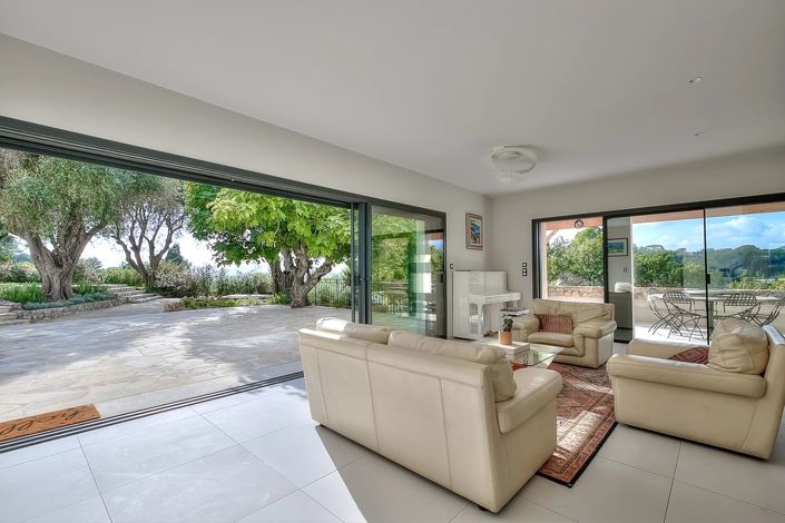 Image No.5-4 Bed House for sale