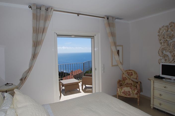 Image No.11-3 Bed House for sale