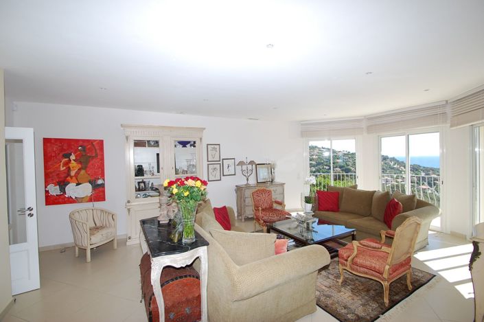 Image No.5-3 Bed House for sale