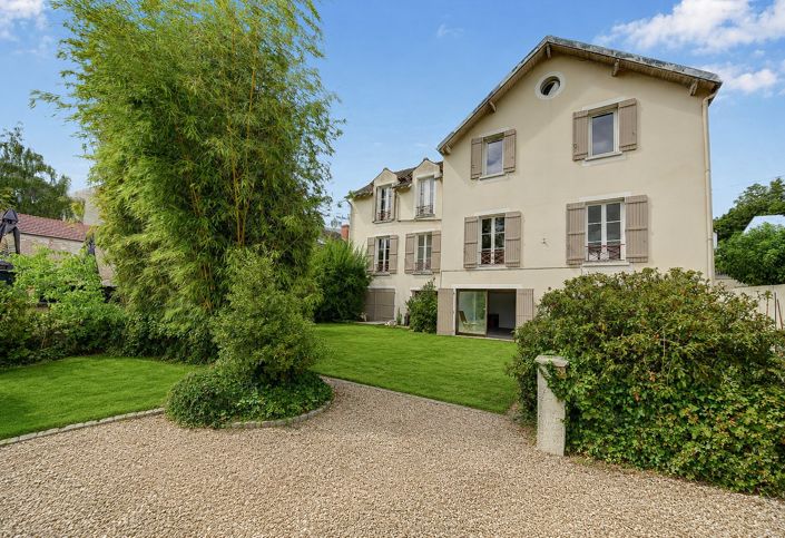 Image No.2-5 Bed House for sale