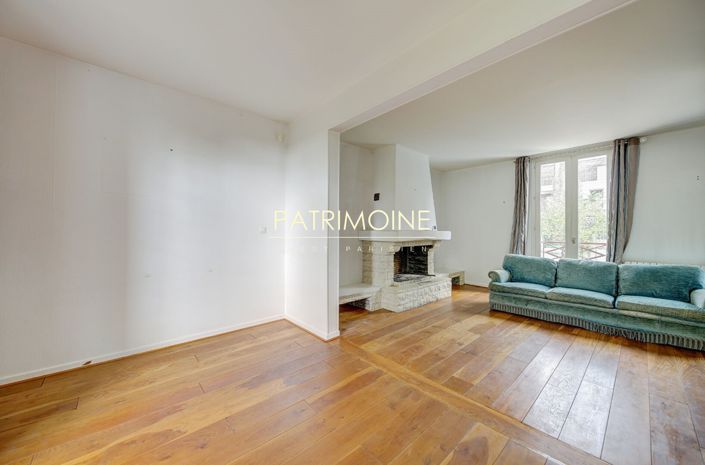 Image No.6-5 Bed House for sale