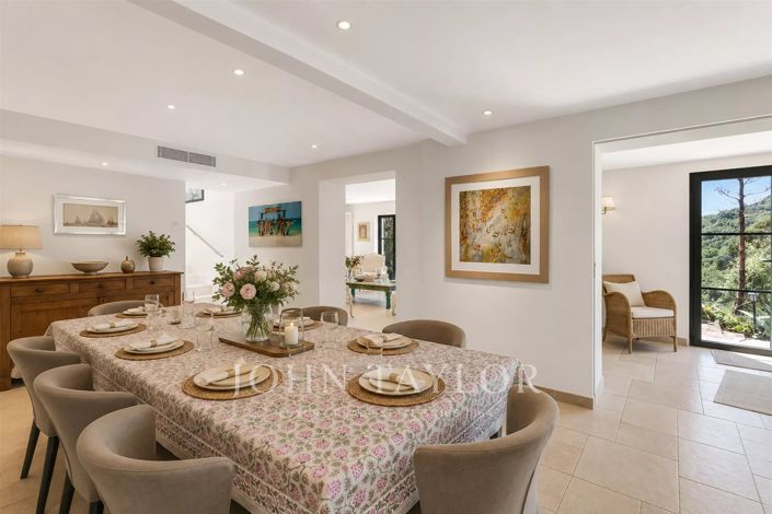 Image No.6-10 Bed House for sale