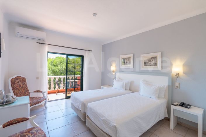 Image No.14-25 Bed House for sale
