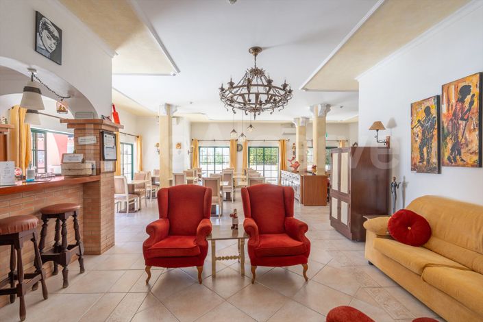 Image No.6-25 Bed House for sale