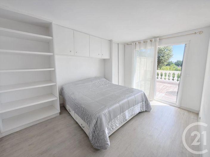 Image No.15-5 Bed House for sale