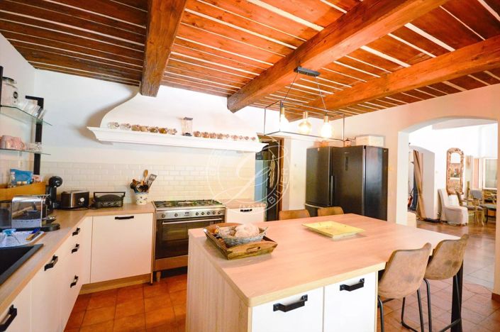 Image No.10-4 Bed House for sale