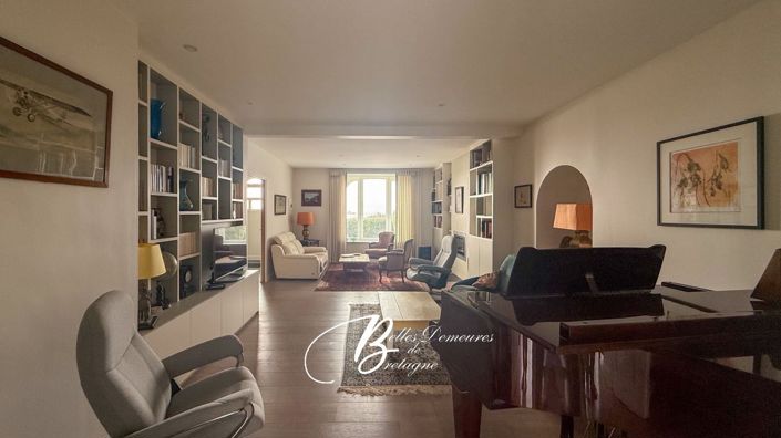 Image No.3-5 Bed House for sale