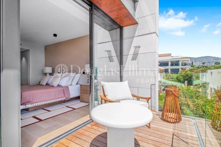 Image No.11-4 Bed House for sale