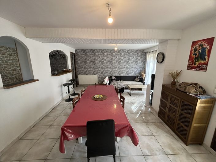 Image No.3-6 Bed House for sale