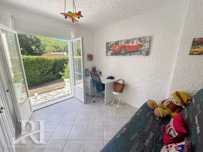 Image No.14-3 Bed House for sale