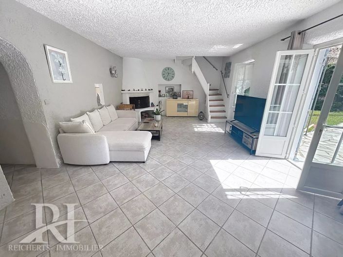 Image No.6-3 Bed House for sale