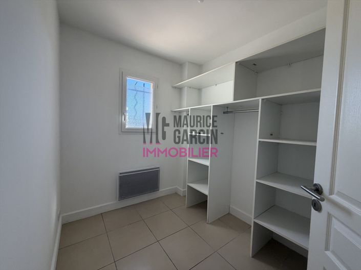 Image No.12-3 Bed House for sale