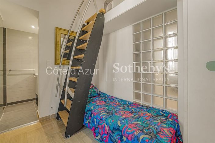 Image No.12-4 Bed House for sale