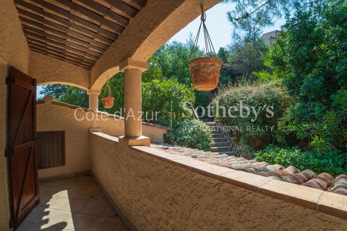 Image No.11-5 Bed House for sale