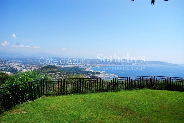 Image No.4-5 Bed House for sale
